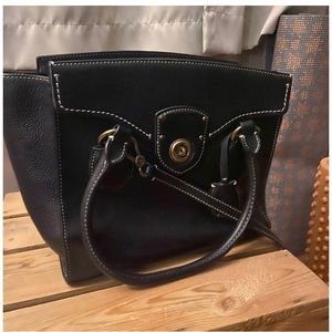 Lauren Ralph Lauren Millbrook Medium Satchel. Re-poshing, still in good condit.